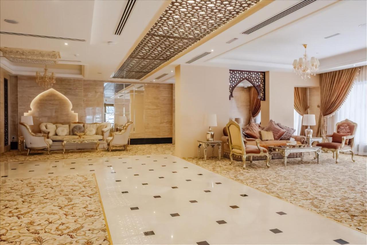 Crystal Plaza Al Majaz Hotel Sharjah Exteriör bild