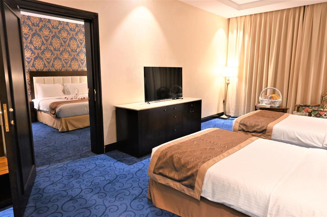 Crystal Plaza Al Majaz Hotel Sharjah Exteriör bild