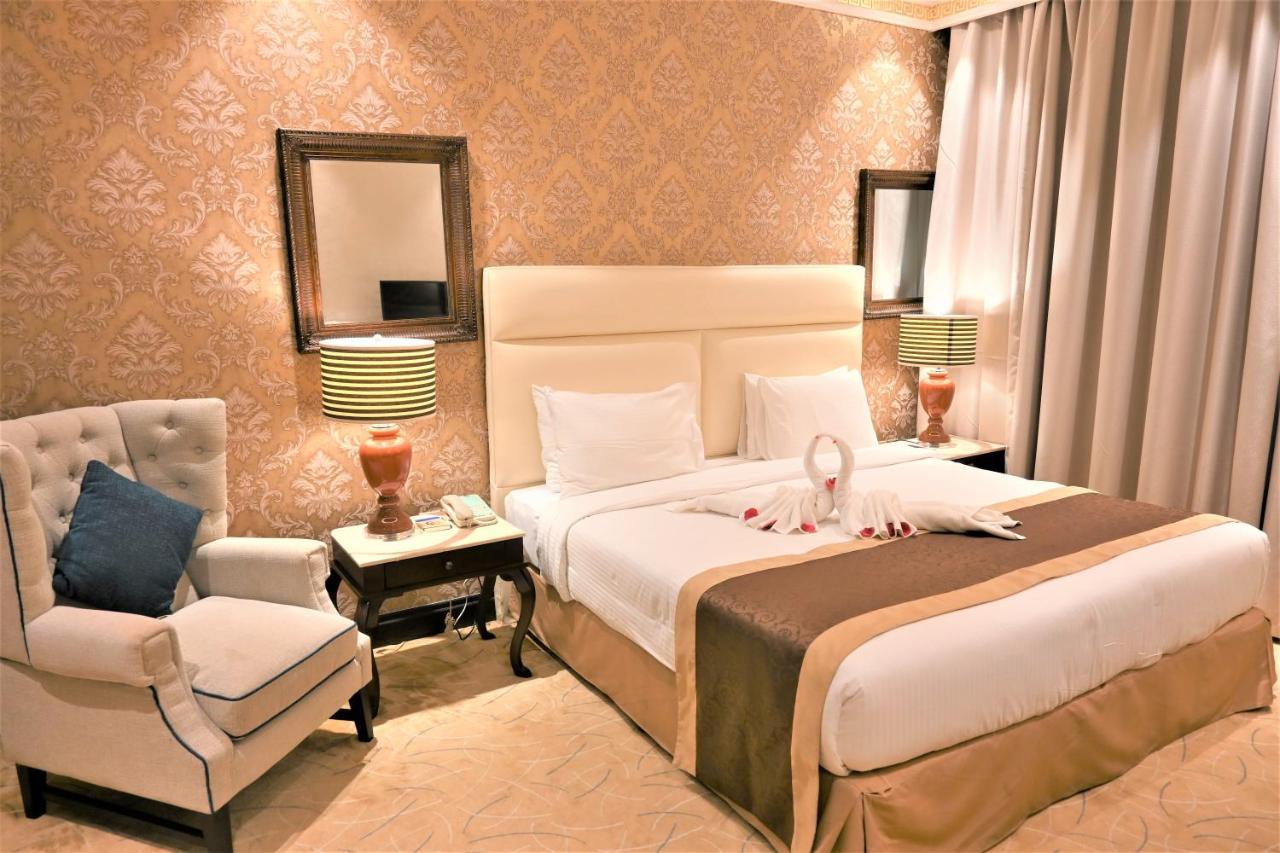 Crystal Plaza Al Majaz Hotel Sharjah Exteriör bild